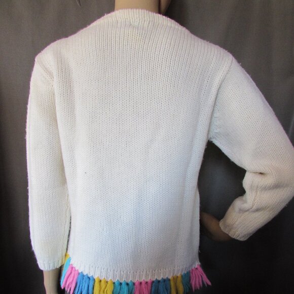 SALEVintage Groovy Sweater Embroidered Flowers Fully Fashioned Made in Hong Kong - Picture 7 of 12